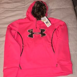 New with tags! Bright pink camo under Armour hoody